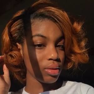 Meet your Posher, Amorie